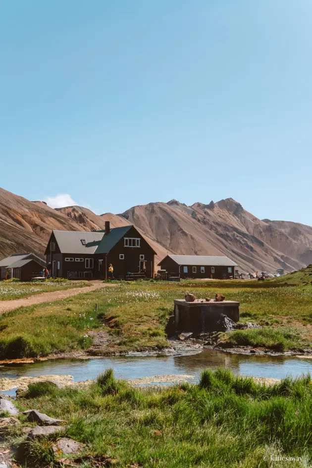 landmannalaugar mountain hut